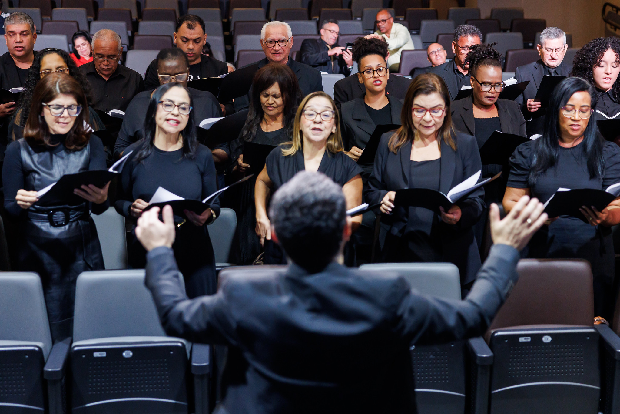 image-15 Coral e orquestra da AD Perus celebram 79 anos com concerto na Alesp