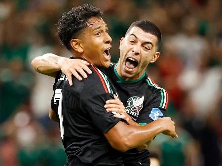 luis-romo-e-erik-lira-comemoram-gol-do-mexico-contra-a-coreia-do-sul-na-copa-do-mundo-1781836658624_v2_450x337 Perus On-line
